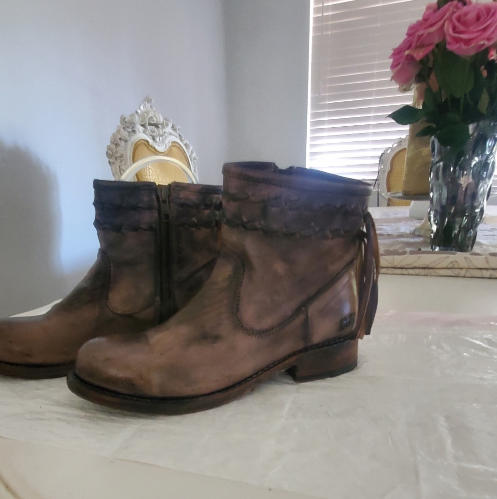 Bedstu Craven Ankle Boots Distressed Fringe Boho Leather Size 8 Euc $275 - Picture 4 of 11